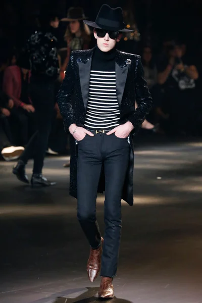 Look 50